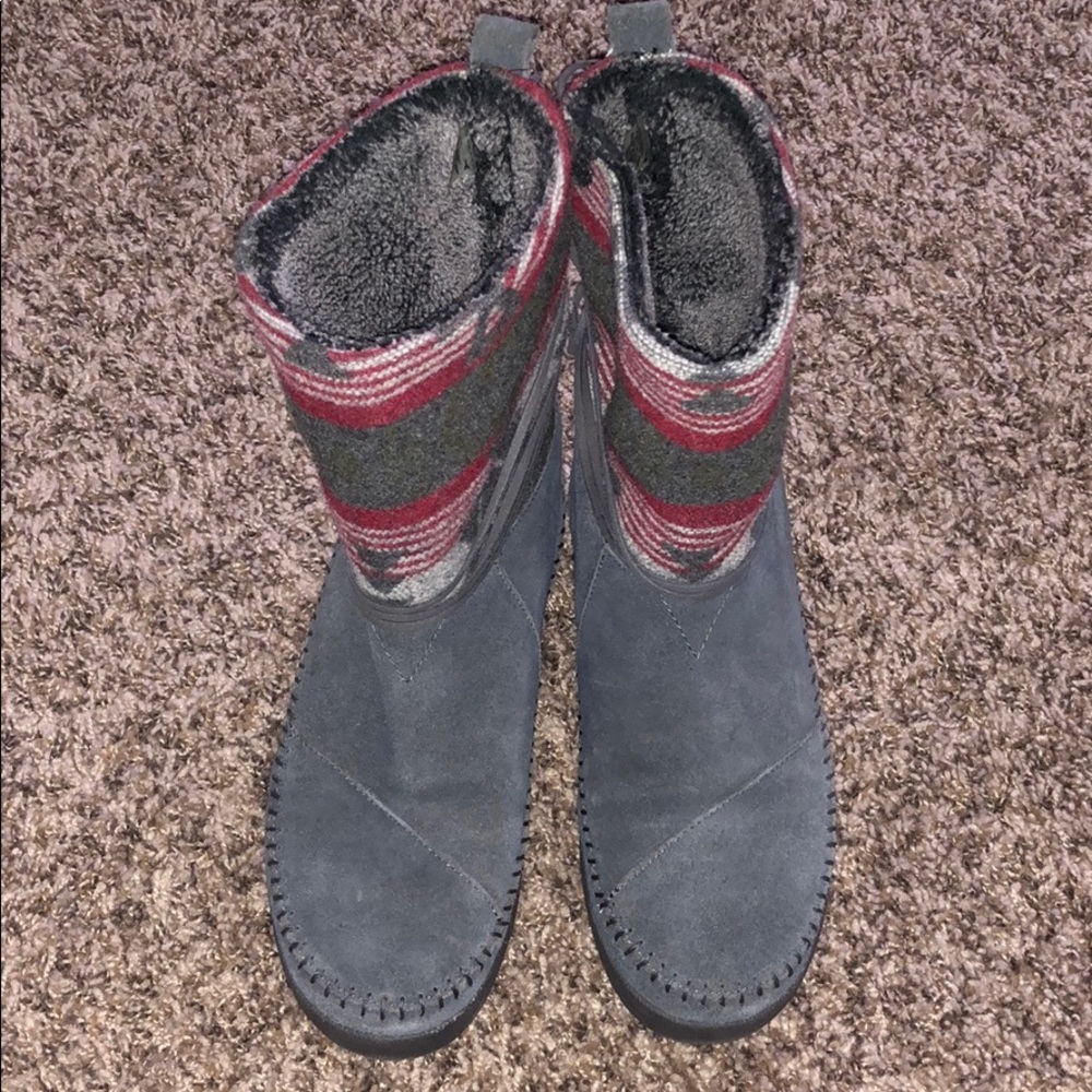 Super cute Toms boots, in perfect condition!